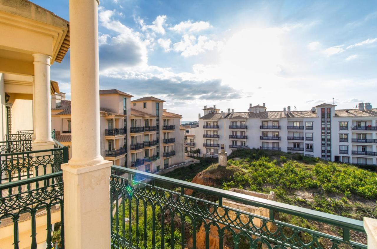 Oura Sunrise III Apartment - Sea View & Oura Beach & Top Location Албуфейра Экстерьер фото